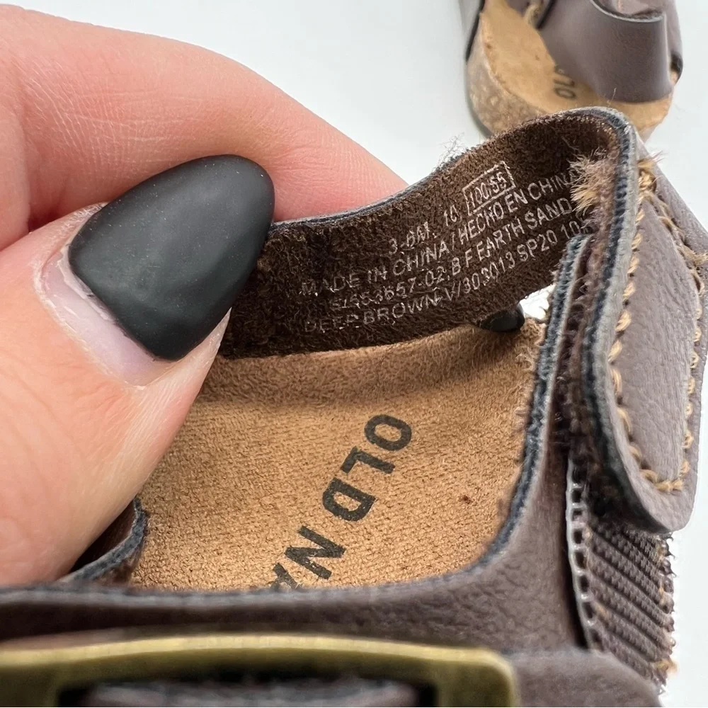 Old Navy Brown‎ Velcro Sandals